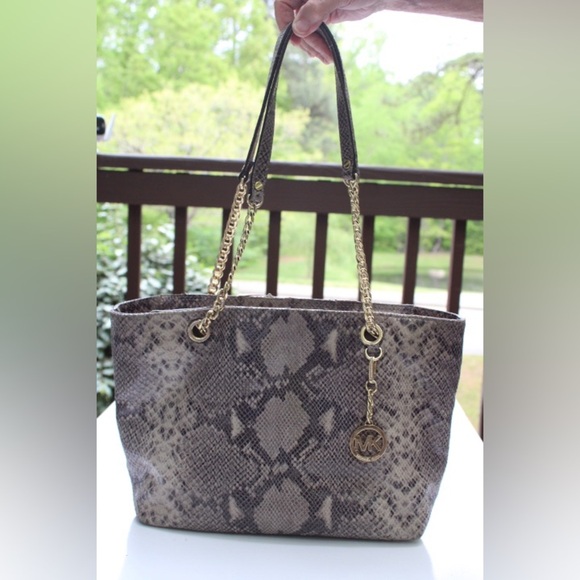 Michael Kors Jet Set tote bag - Picture 16 of 16